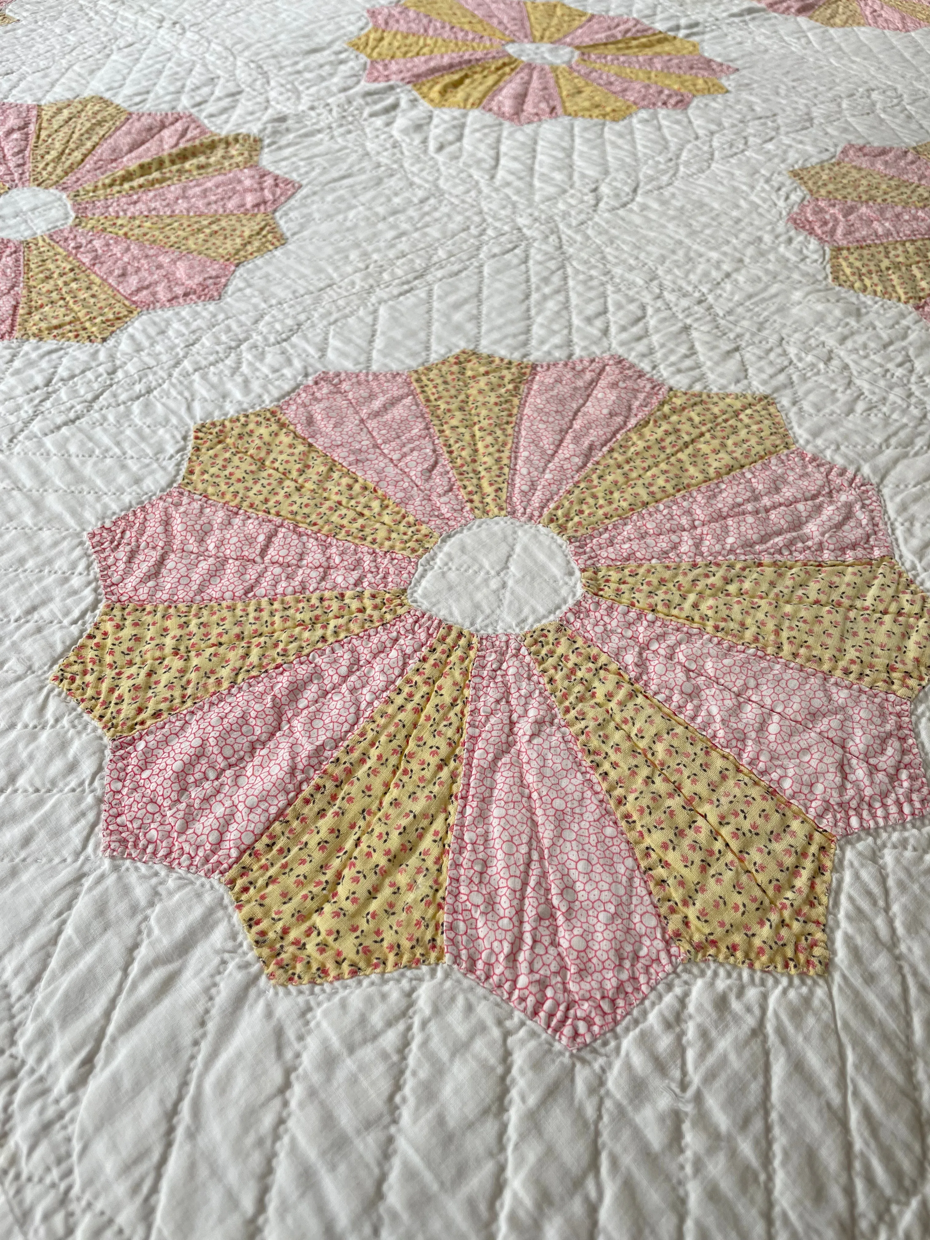 Antique Dresden Plate Quilt