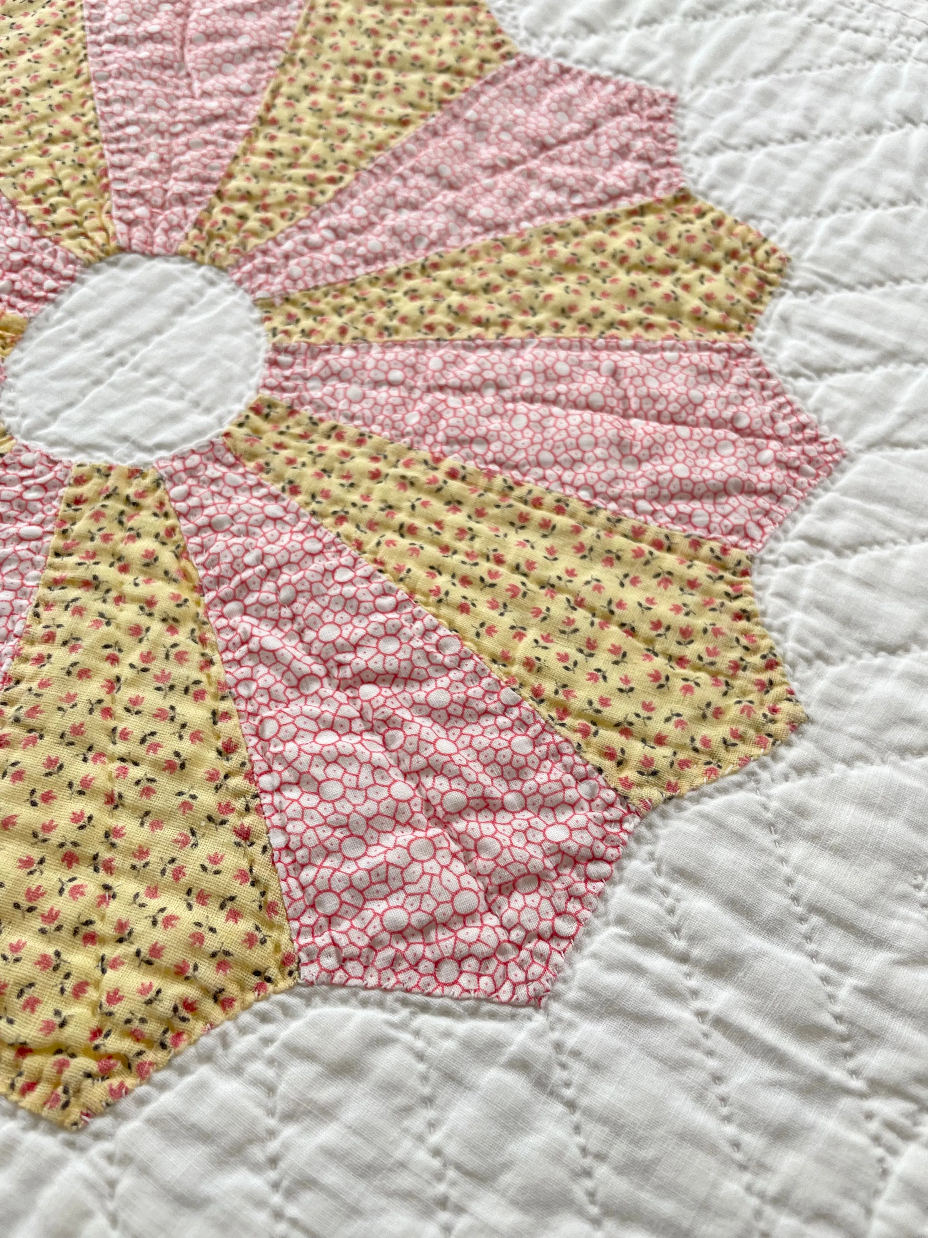 Antique Dresden Plate Quilt