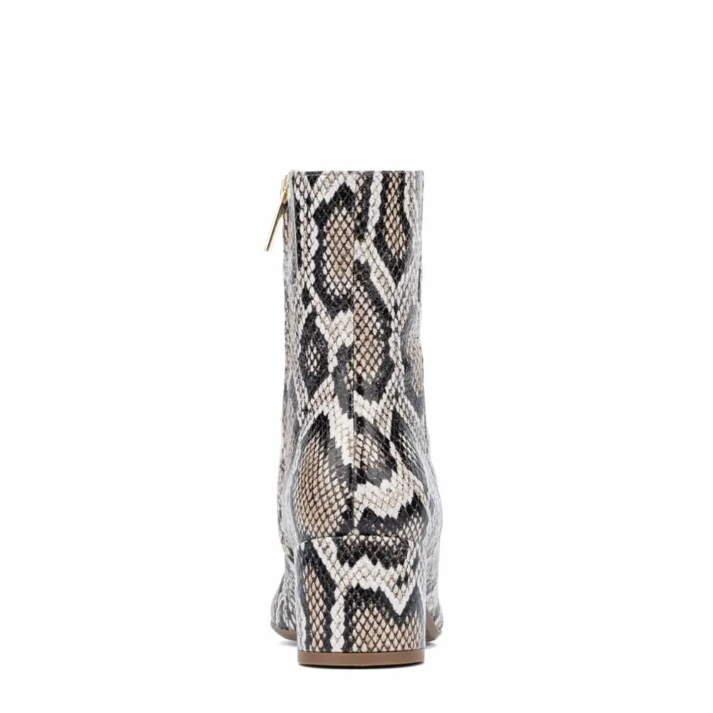 Aquatalia  Footwear Women's Leonora Animal Print M