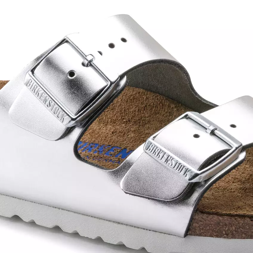 Birkenstock Women's Arizona Soft Footbed Leather (Metallic Silver)