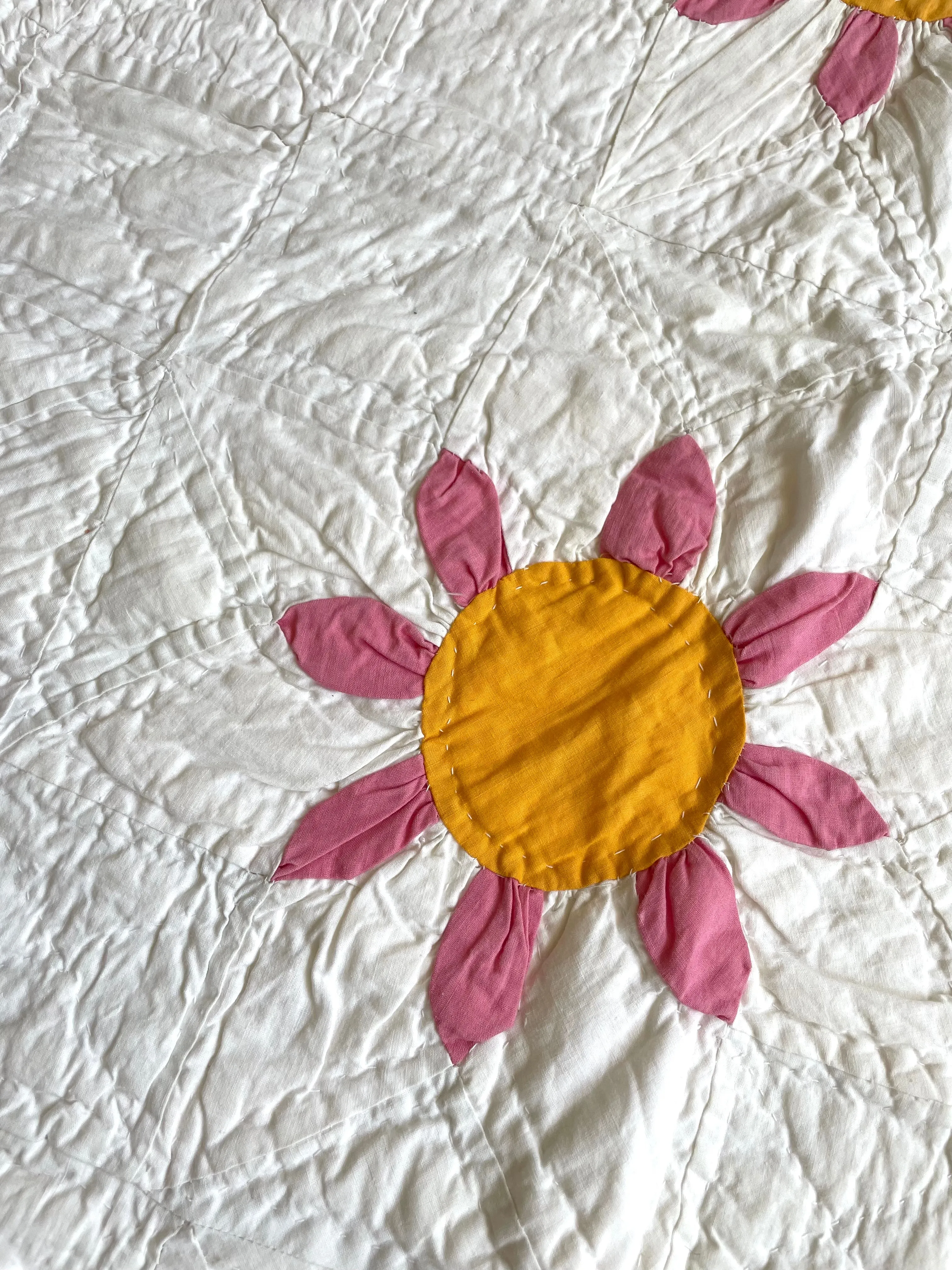 Bright Sun Applique Quilt