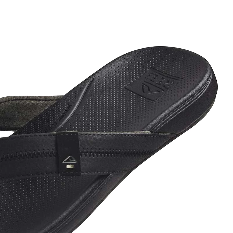 Men's Reef Cushion Phantom Sandals in Black