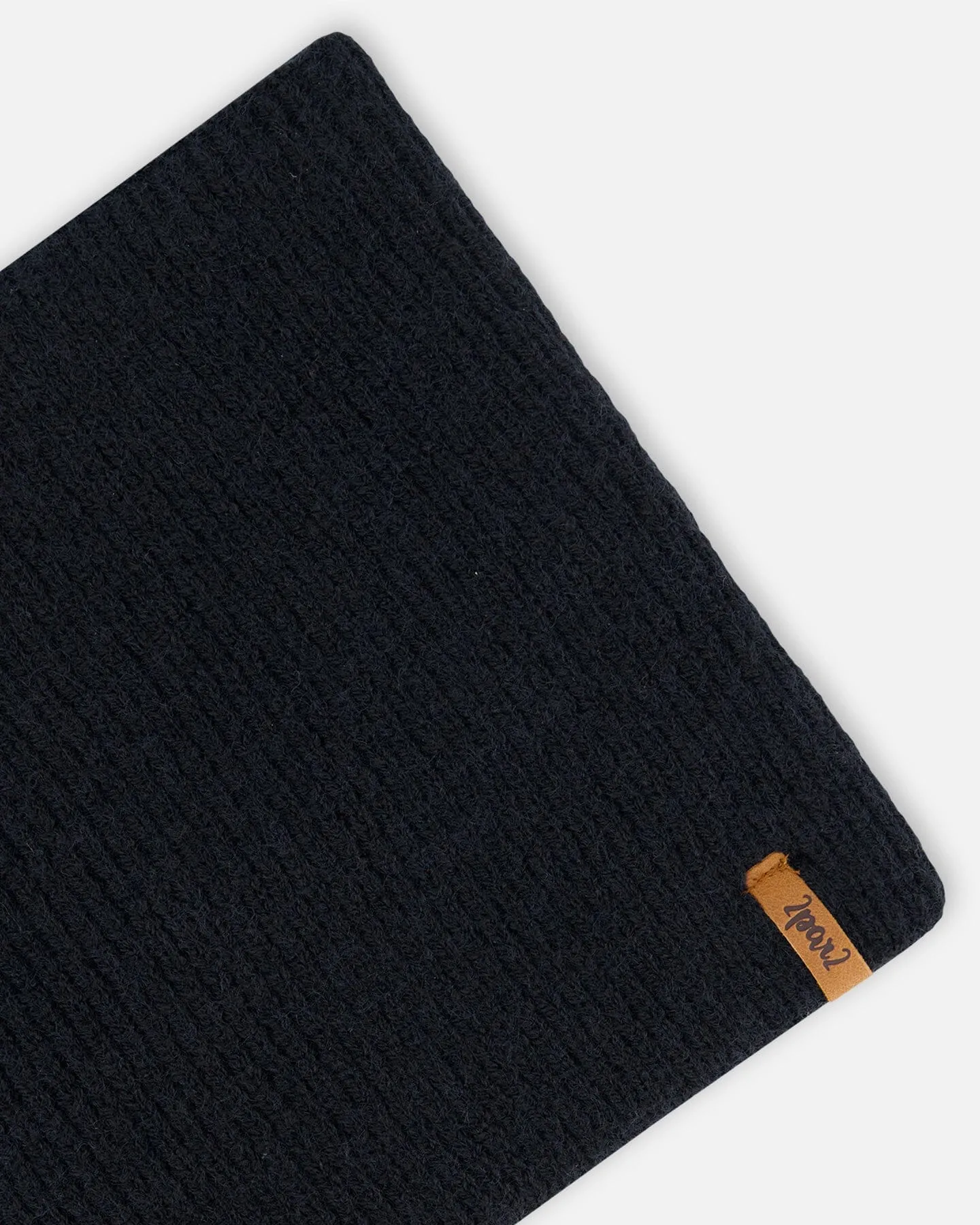 Mid-Season Knit Neckwarmer Black