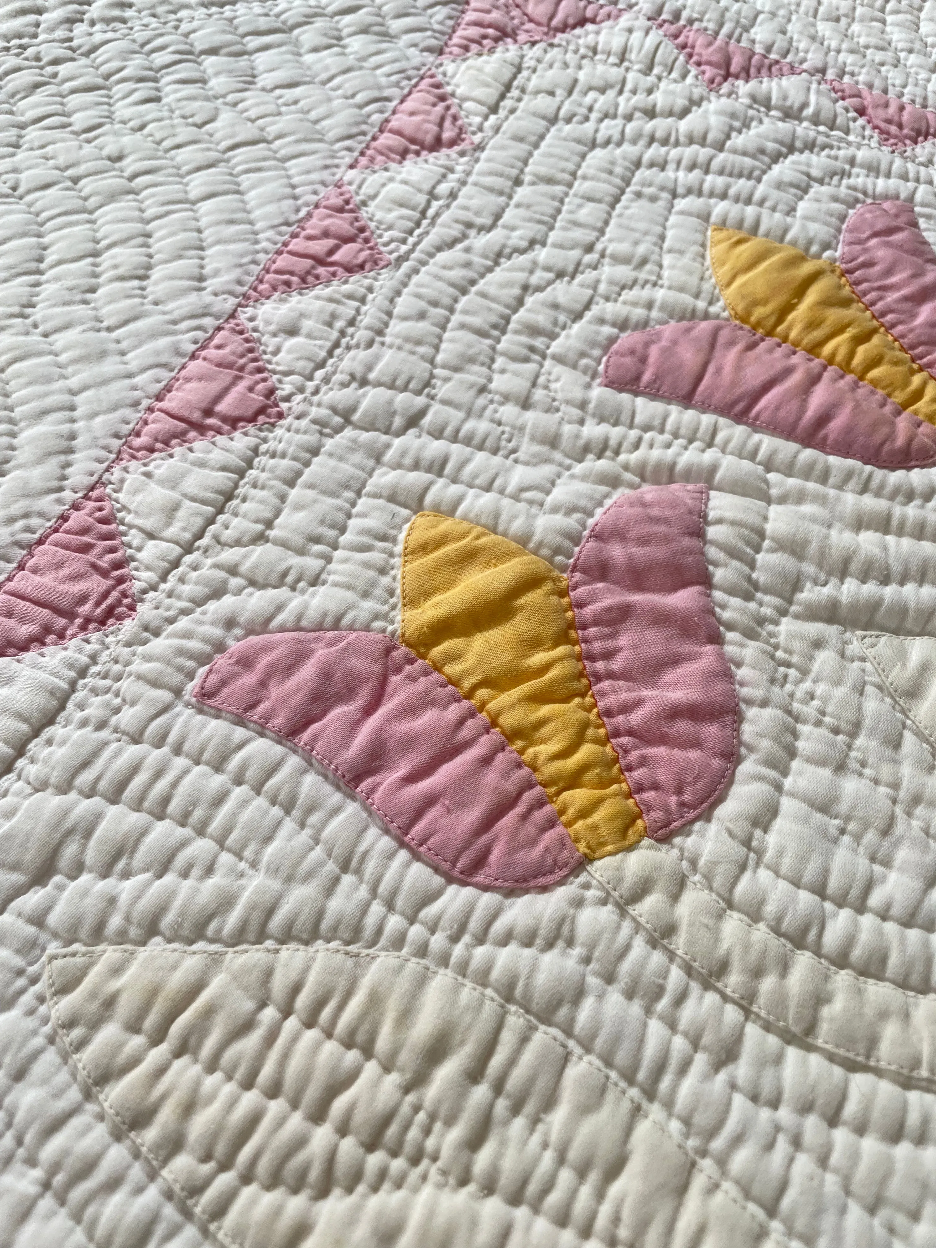 Oak Leaf & Tulip Antique Quilt