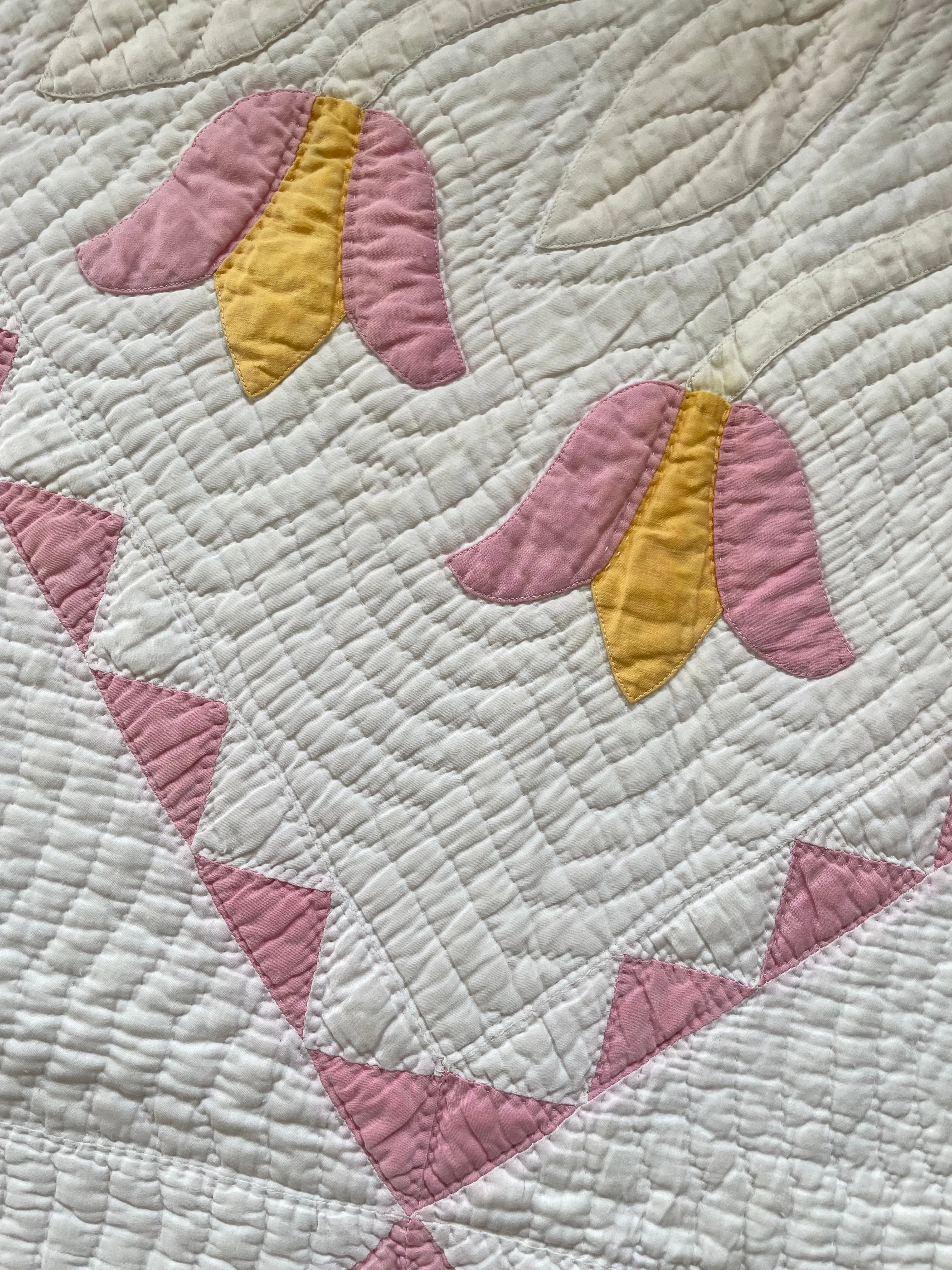 Oak Leaf & Tulip Antique Quilt