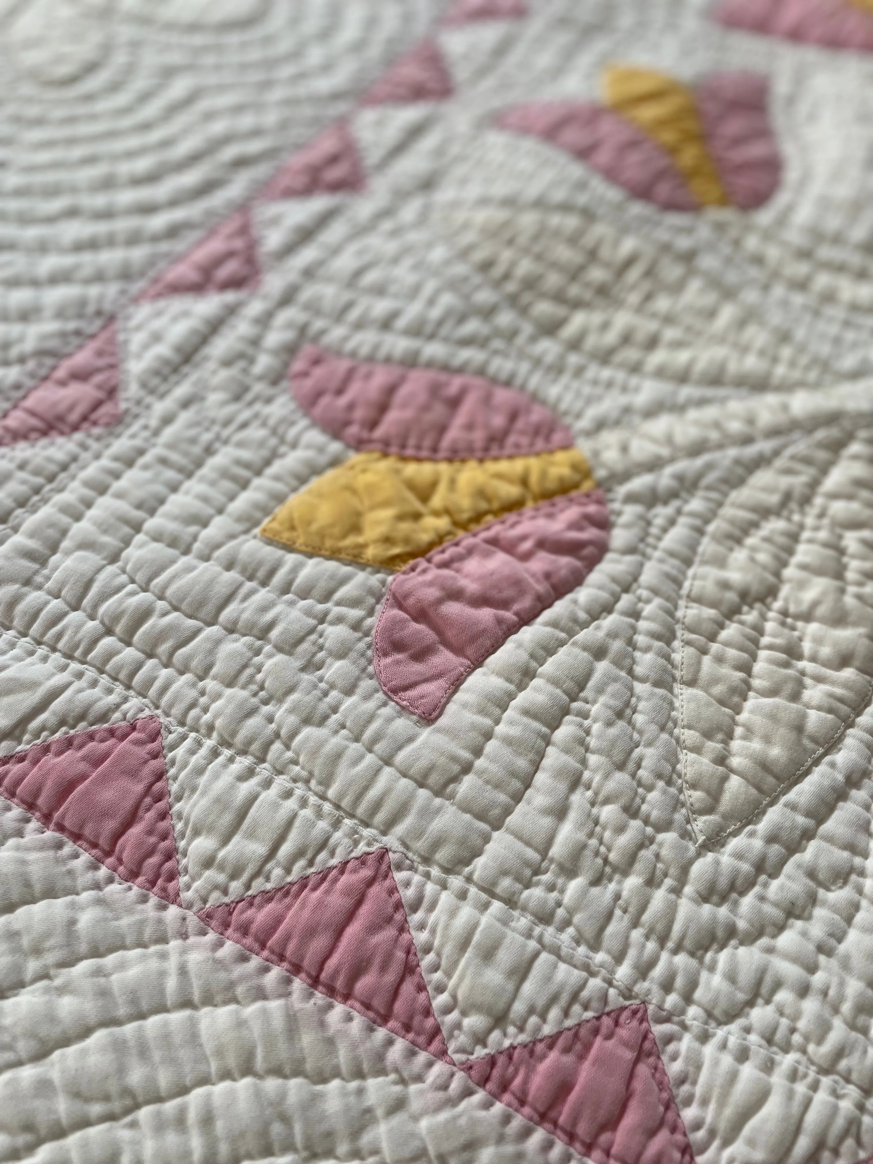 Oak Leaf & Tulip Antique Quilt