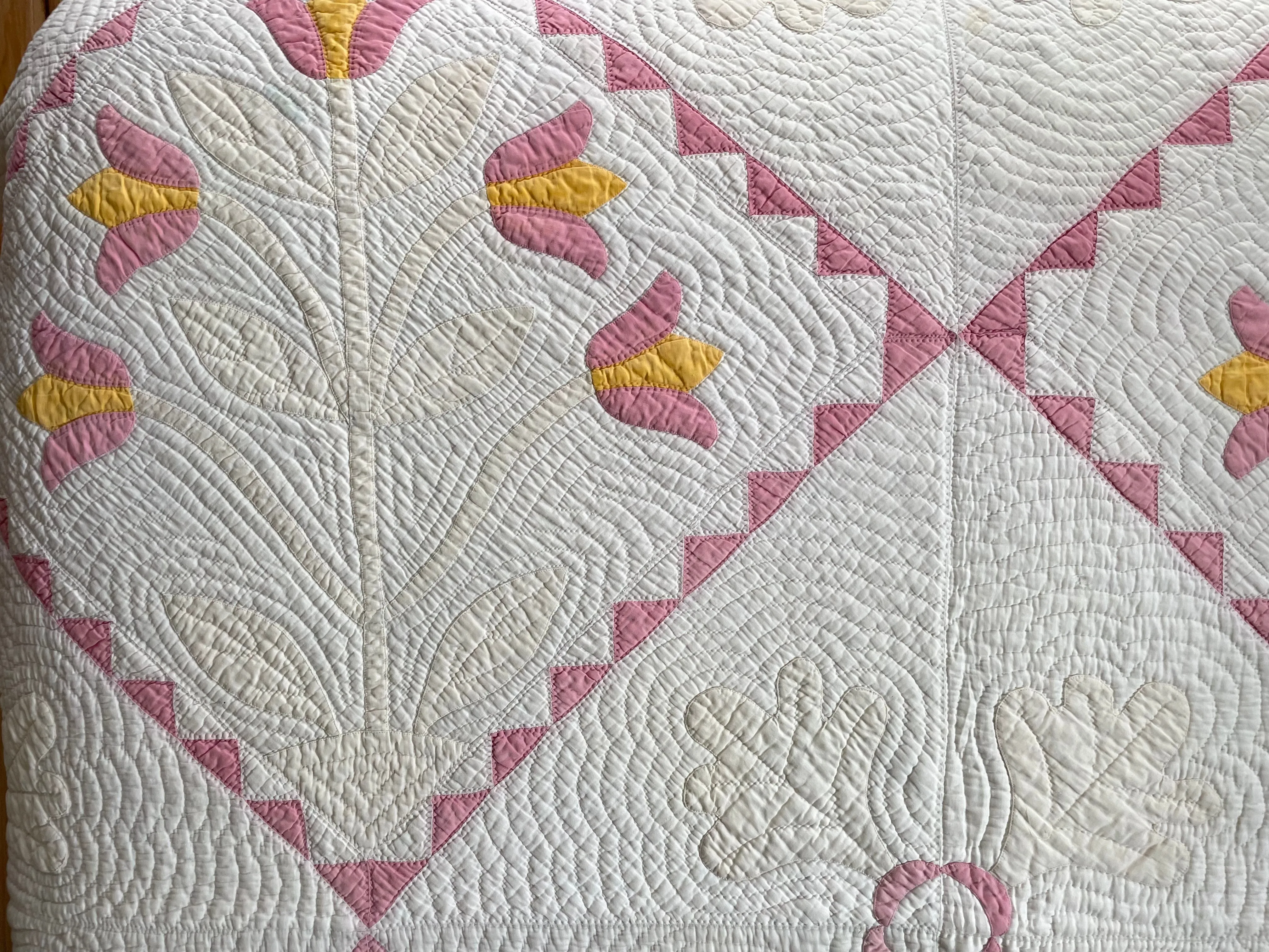 Oak Leaf & Tulip Antique Quilt