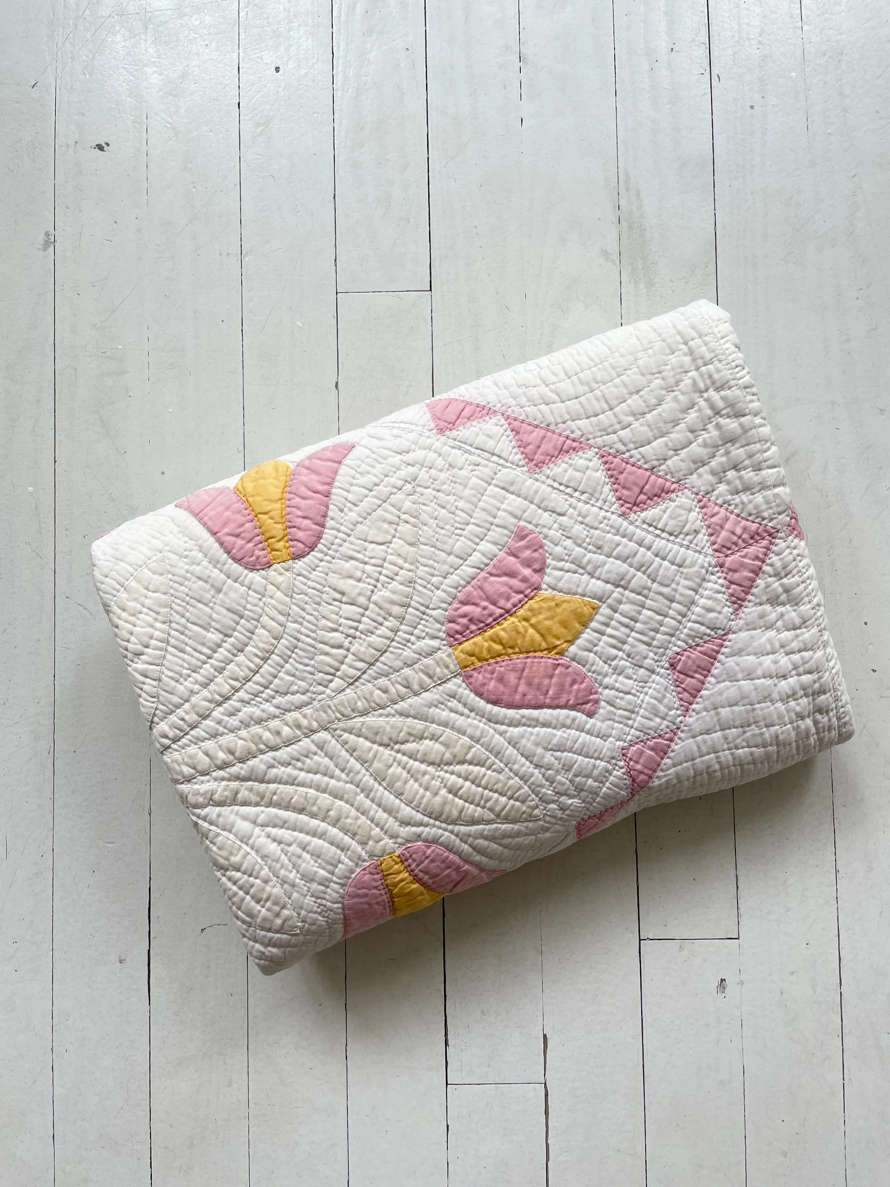 Oak Leaf & Tulip Antique Quilt