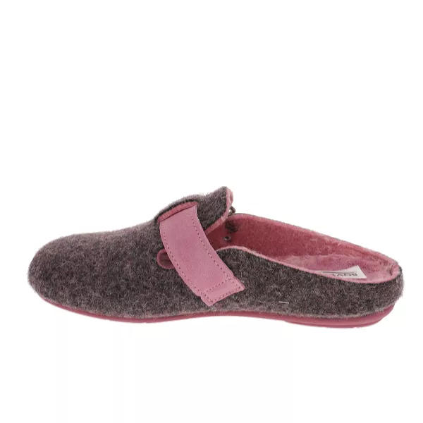 Sovella Women's Nancy Slipper Pink