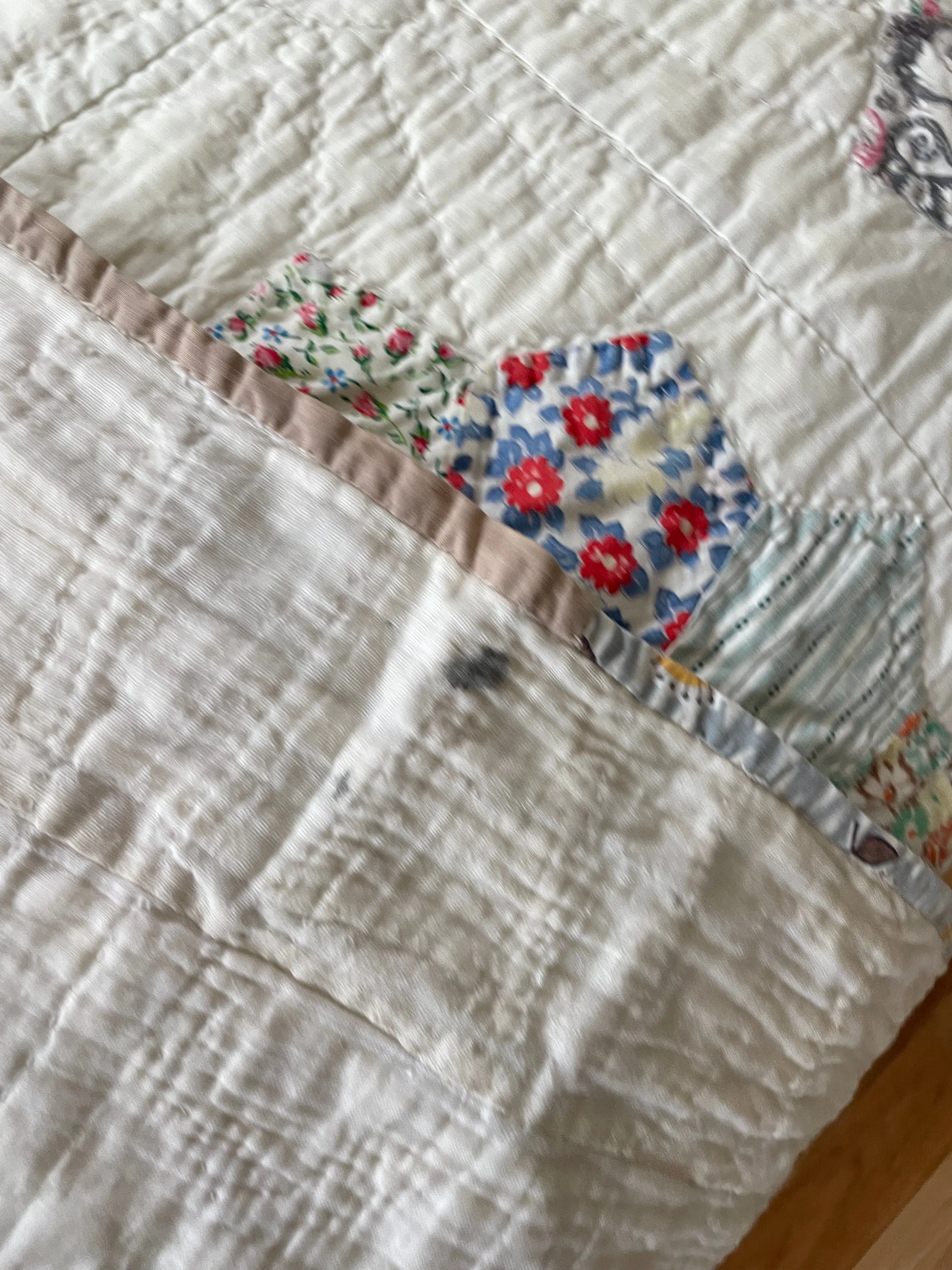 Vintage 1940s Dresden Plate Quilt