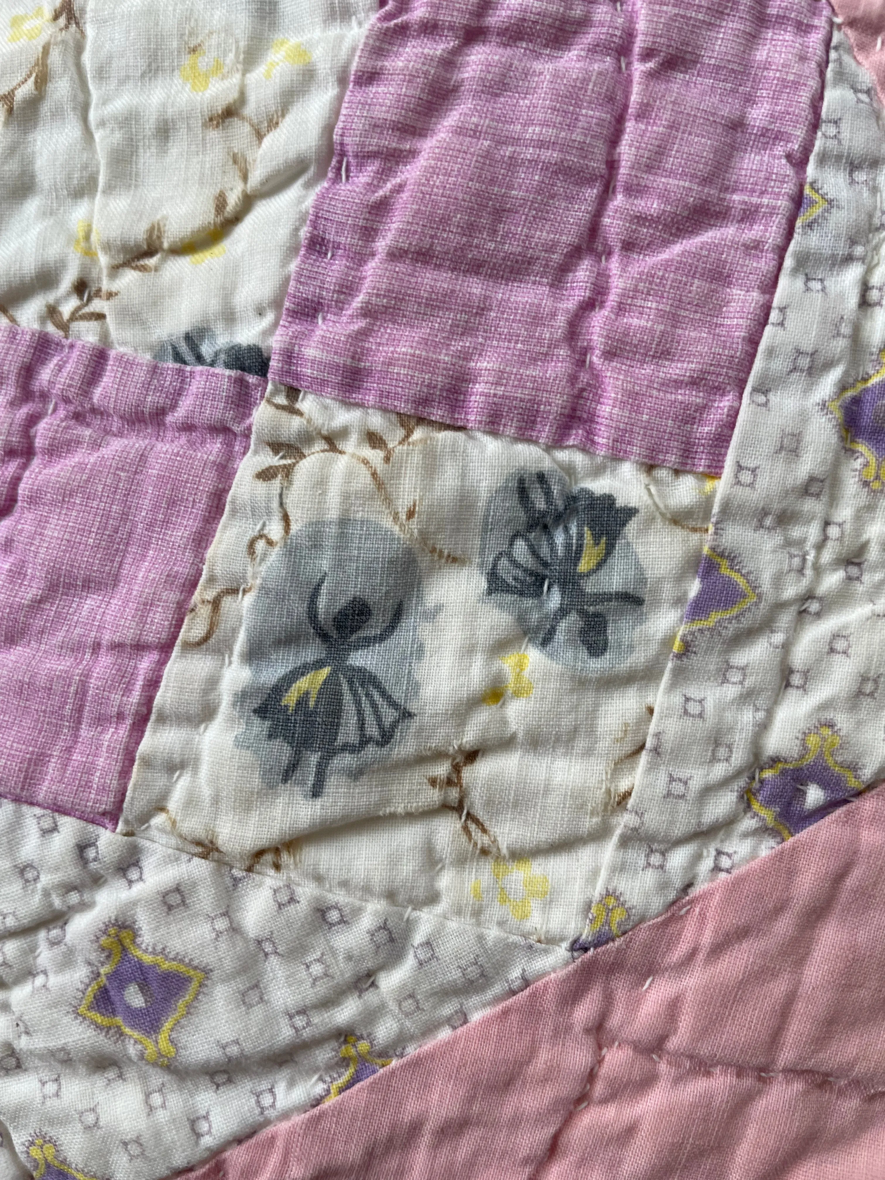 Vintage Hourglass Quilt