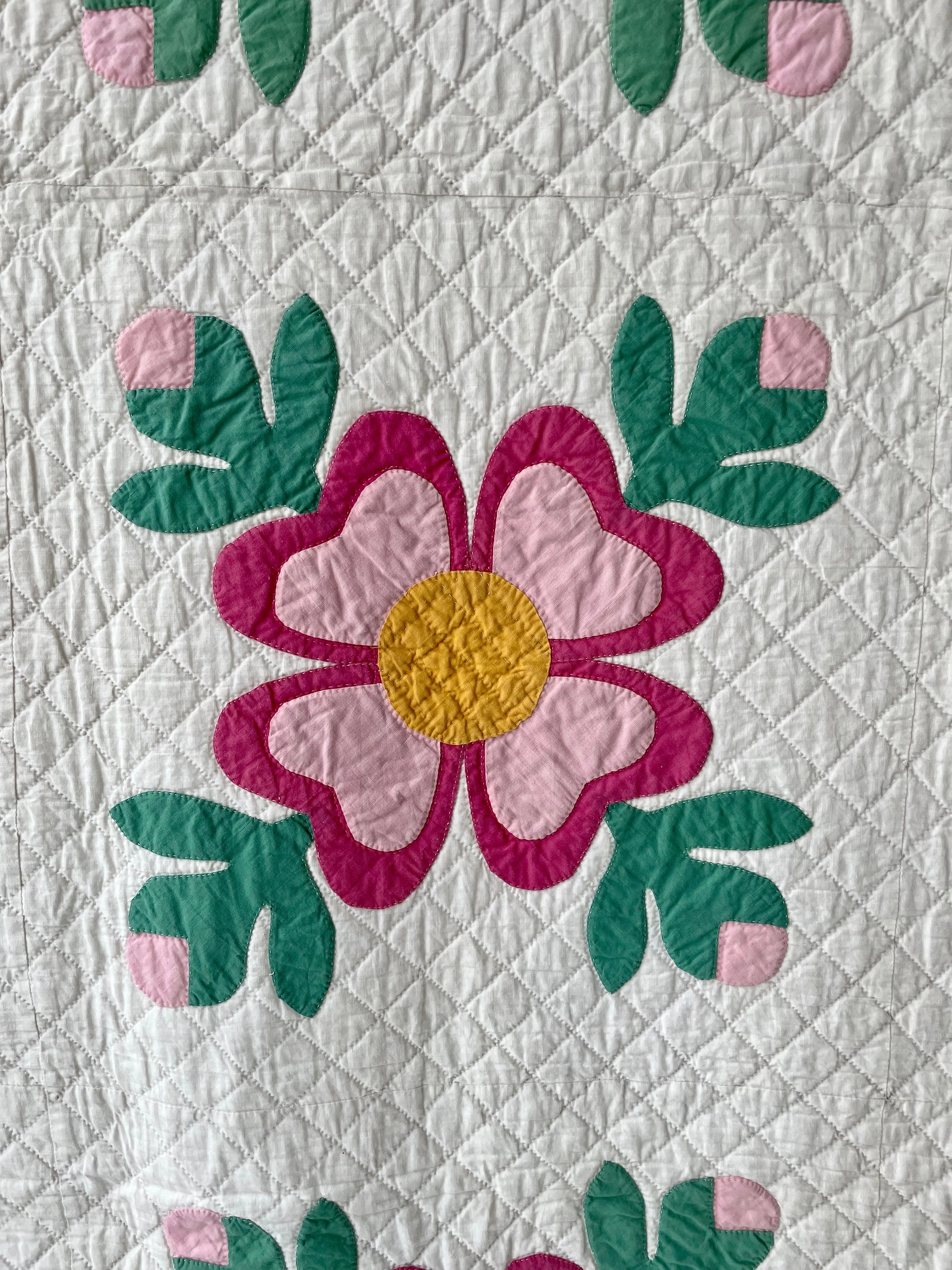 Vintage Rose of Sharon Quilt